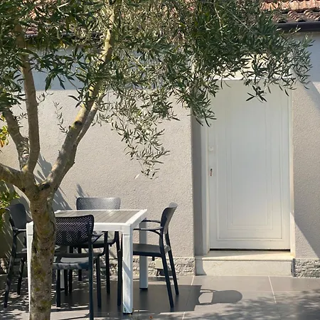 بيت للعطل Garden House *